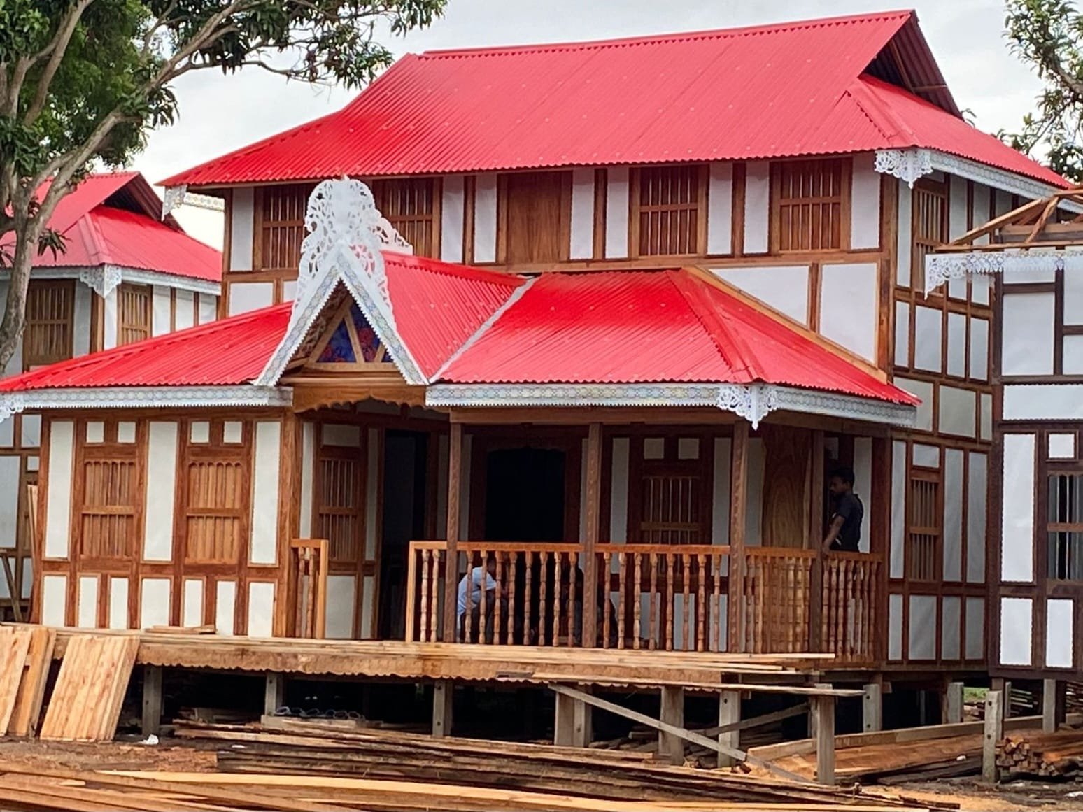 দেড়তলা বারান্দা ঘর